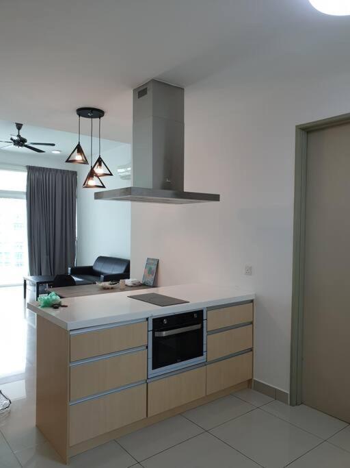 Direct Qbm & Ikea *Highfloor Sunrise Seaview Condo Bayan Lepas Exterior photo
